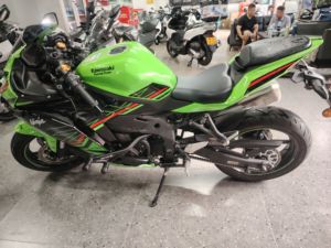 二手川崎ZX-4R