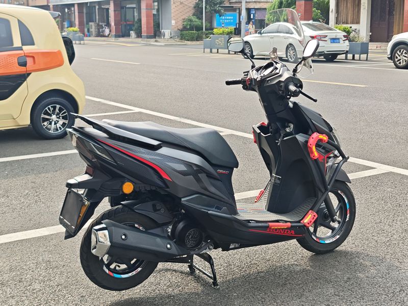 二手新大洲本田裂行 RX125Fi