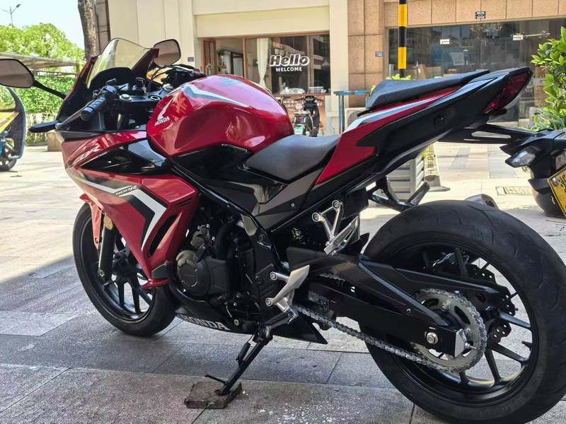 二手本田CBR400R