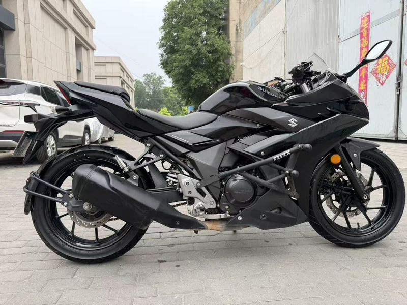 二手豪爵铃木GSX250R