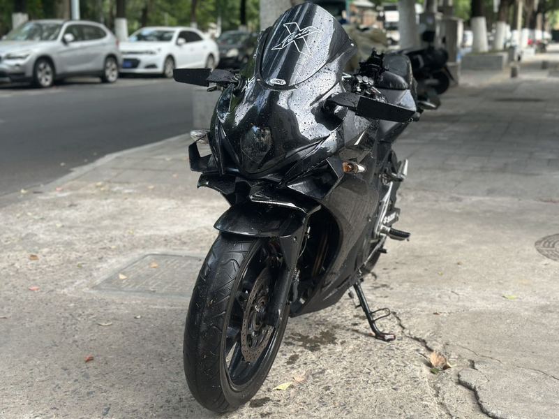 二手豪爵铃木GSX250R