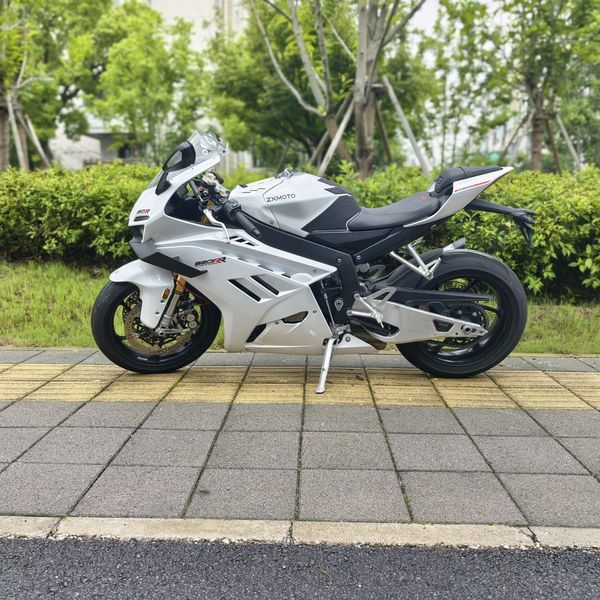 二手张雪机车820RR
