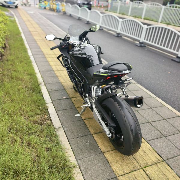 二手张雪机车820RR
