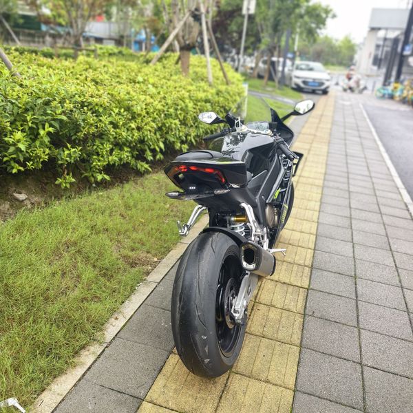 二手张雪机车820RR