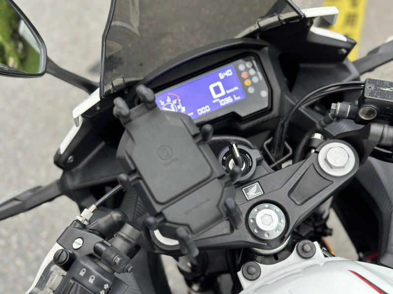 二手本田CBR400R