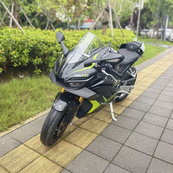 二手张雪机车820RR