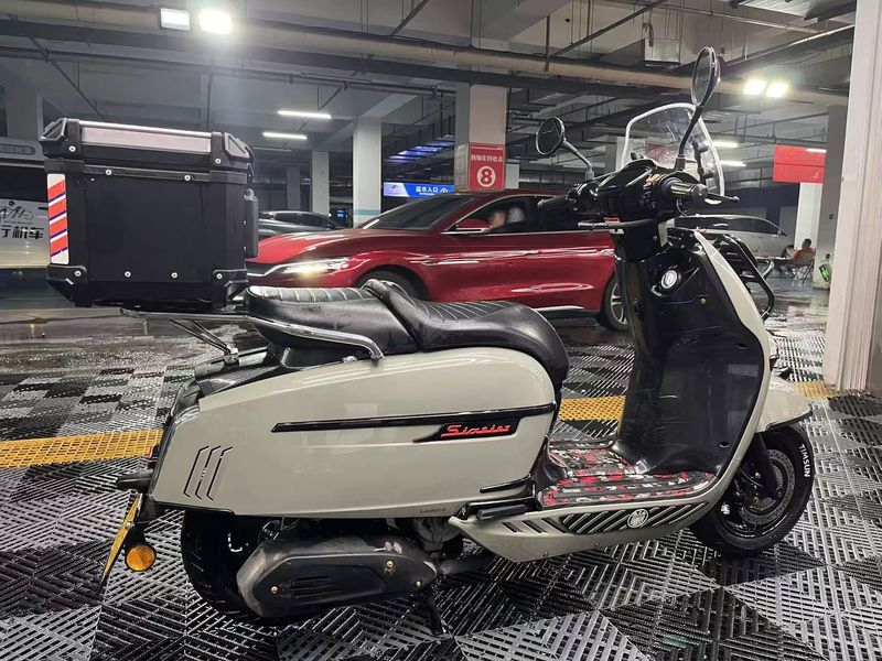二手维多利亚Sixties 250Si