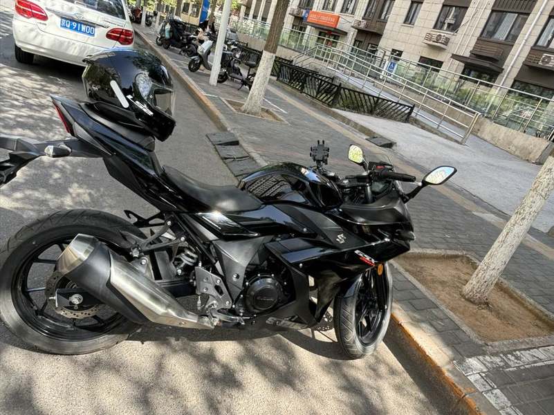 二手豪爵铃木GSX250R