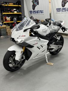 二手张雪机车820RR