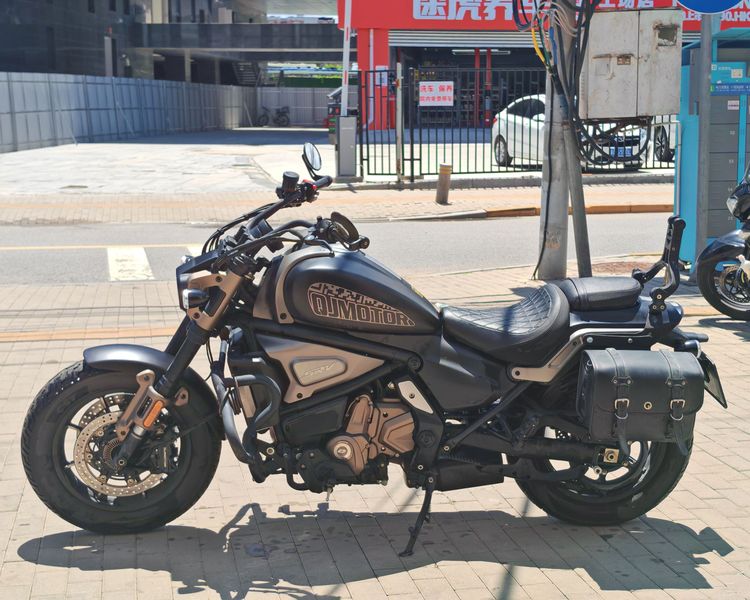 二手QJMOTOR闪700