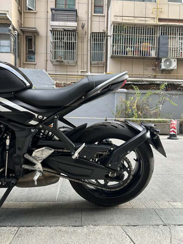 二手凯旋Trident 660