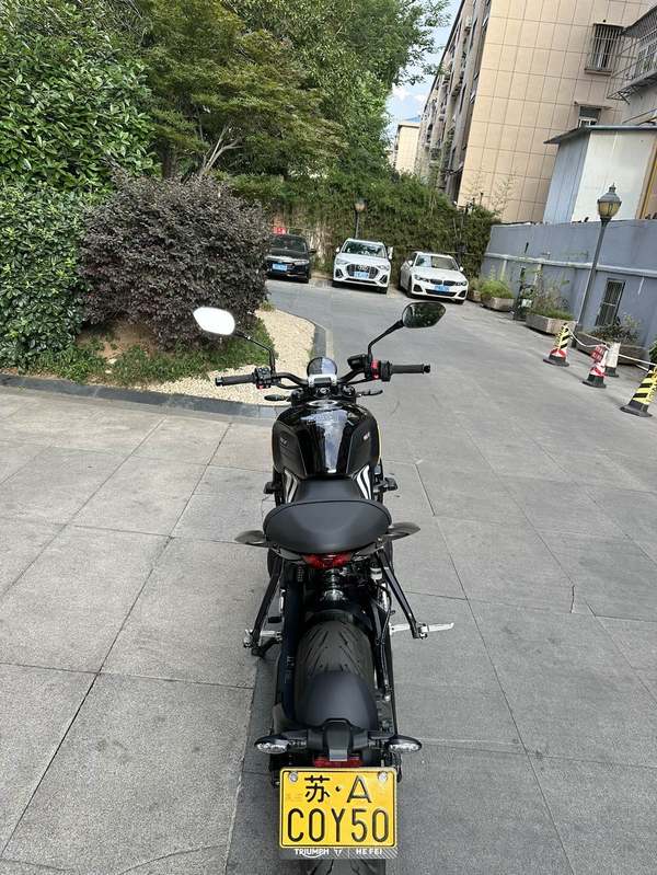 二手凯旋Trident 660
