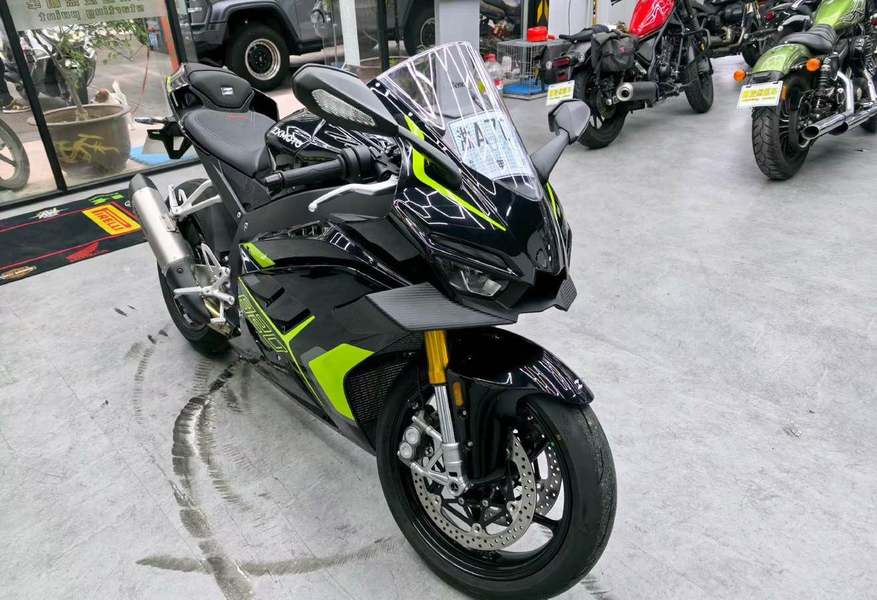 二手张雪机车820RR