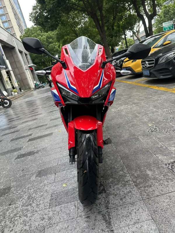 二手本田CBR400R