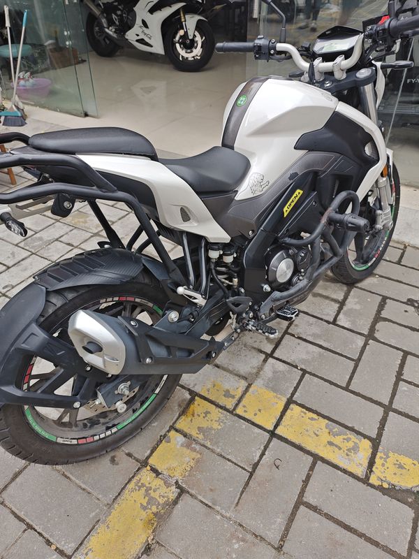 二手贝纳利小迅龙 BN150S
