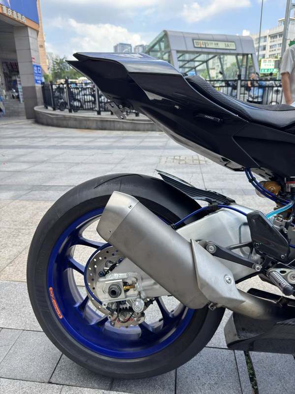 二手雅马哈YZF-R1