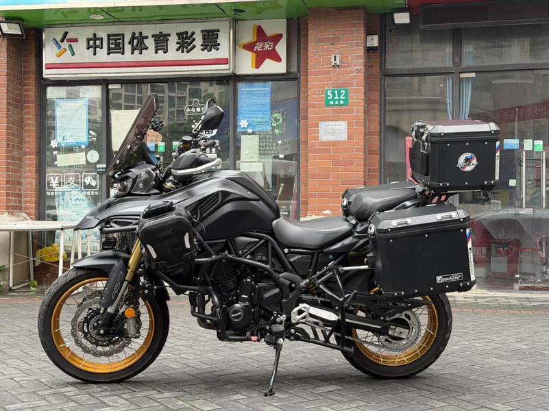 二手贝纳利TRK702