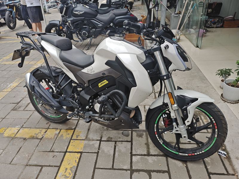 二手贝纳利小迅龙 BN150S