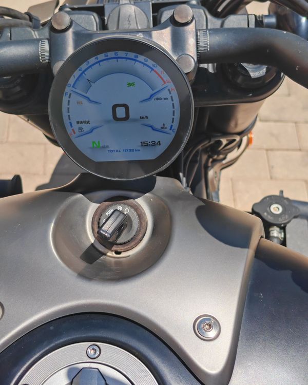 二手QJMOTOR闪700