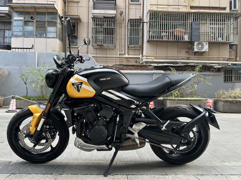 二手凯旋Trident 660
