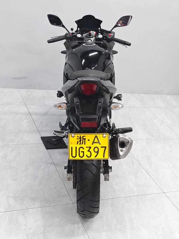 二手豪爵铃木GSX250R