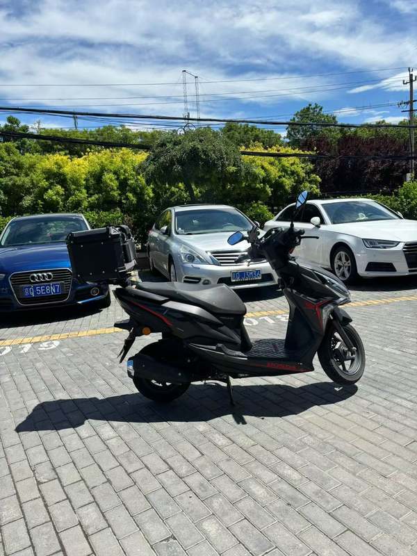 二手新大洲本田裂行 RX125Fi