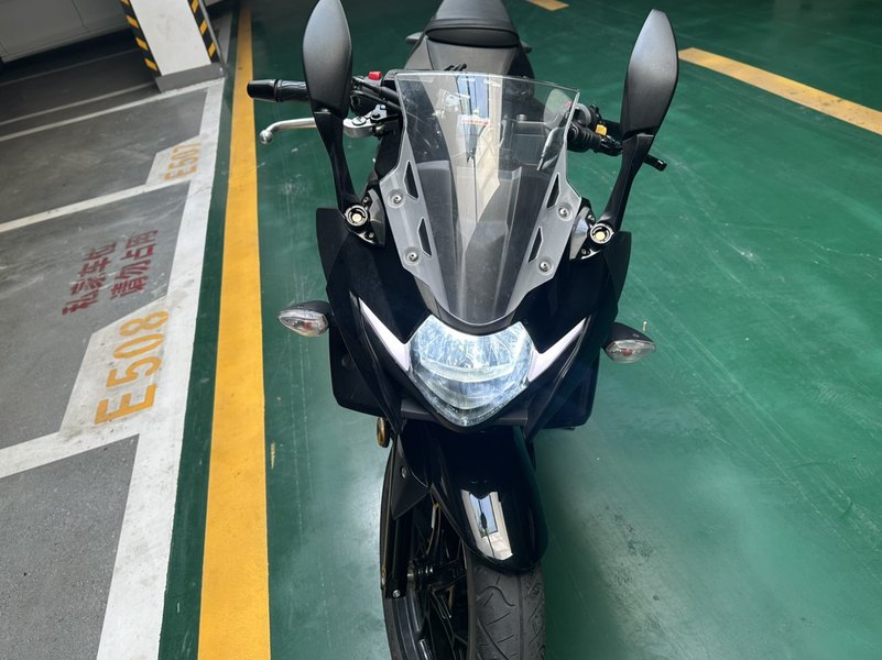 二手豪爵铃木GSX250R