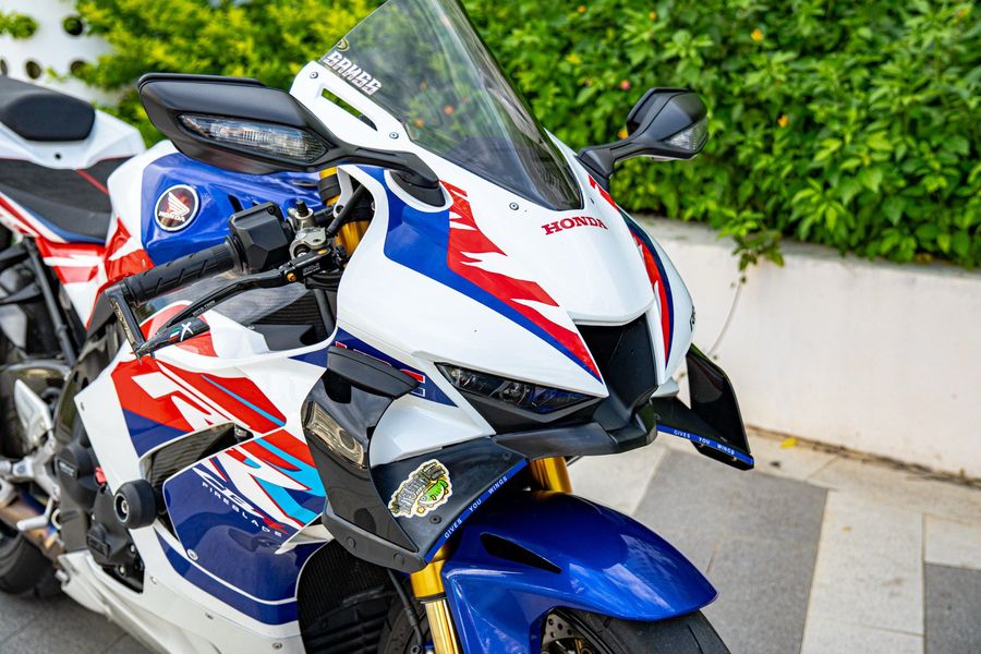 二手本田CBR 1000 RR-R