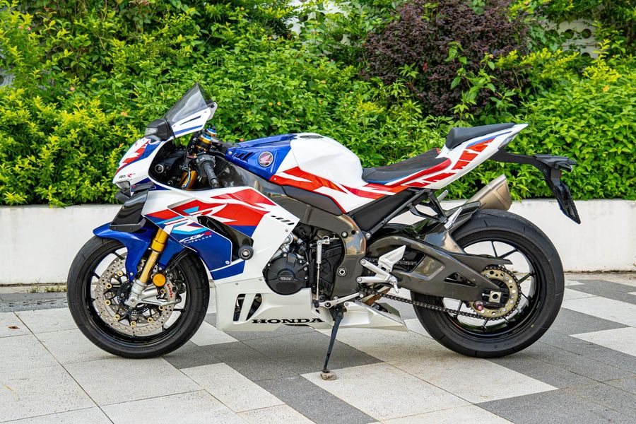 二手本田CBR 1000 RR-R