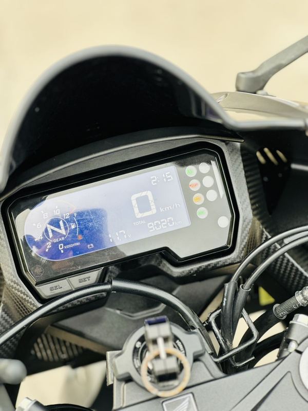 二手本田CBR400R