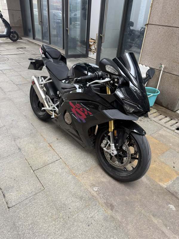 二手张雪机车500RR