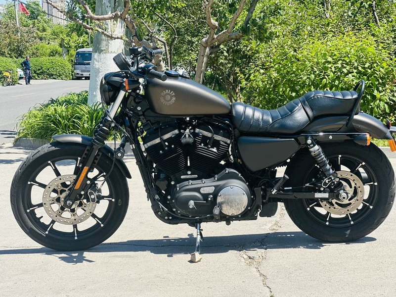 二手哈雷戴维森Iron883 硬汉