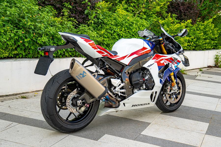 二手本田CBR 1000 RR-R