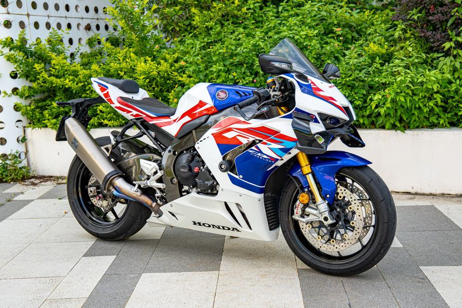 二手本田CBR 1000 RR-R