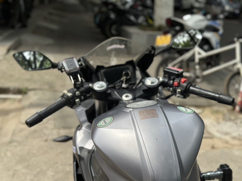 二手贝纳利龙卷风 Tornado 302R