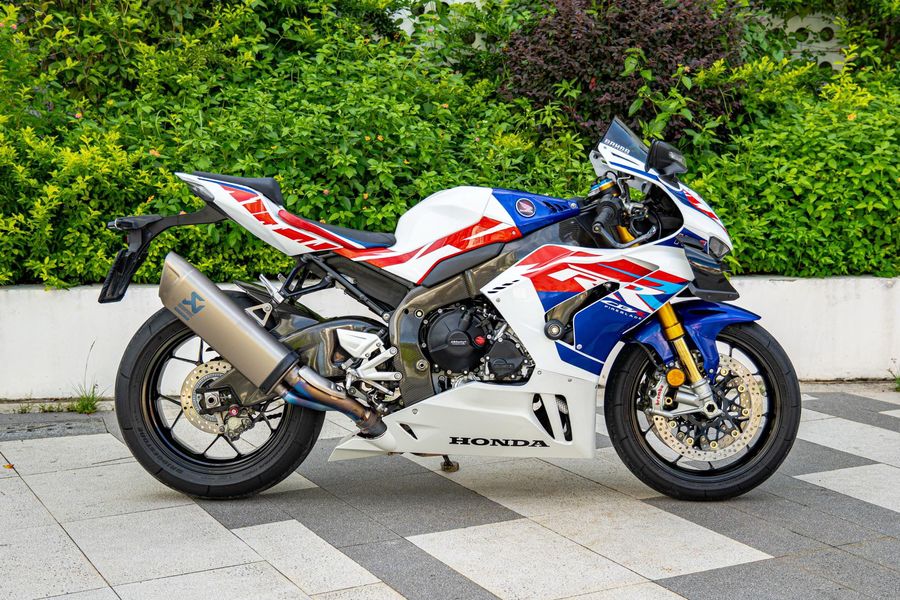 二手本田CBR 1000 RR-R
