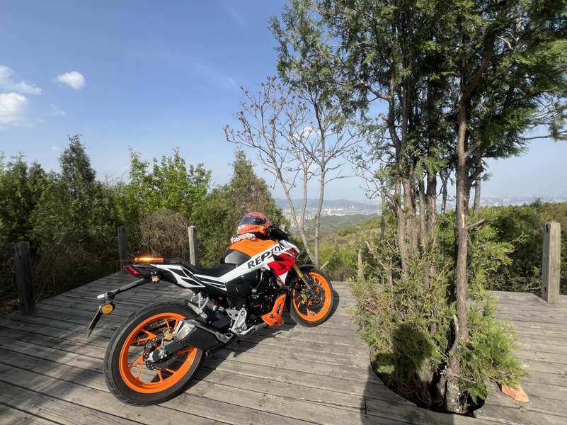 二手五羊本田CB190R 暴锋眼