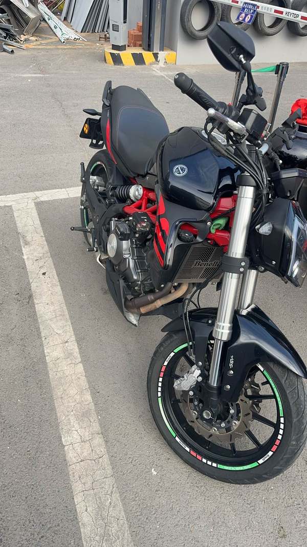 二手贝纳利蓝宝龙 BN302S
