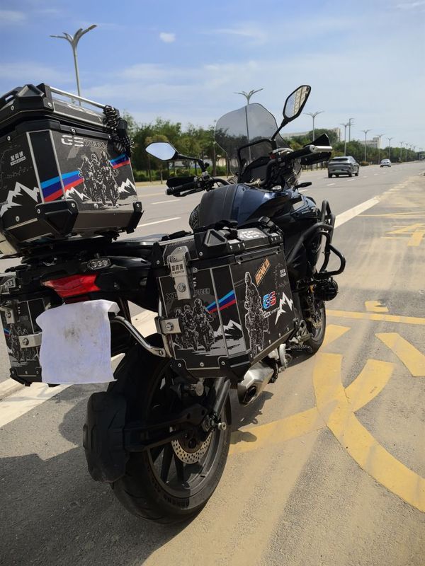 二手贝纳利金鹏 TRK502