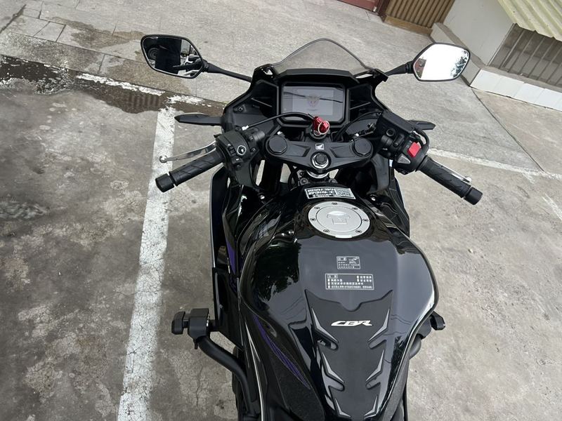 二手本田CBR400R