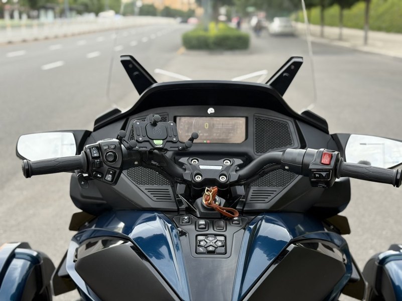 二手庞巴迪Spyder F3 
