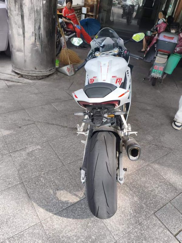 二手张雪机车820RR