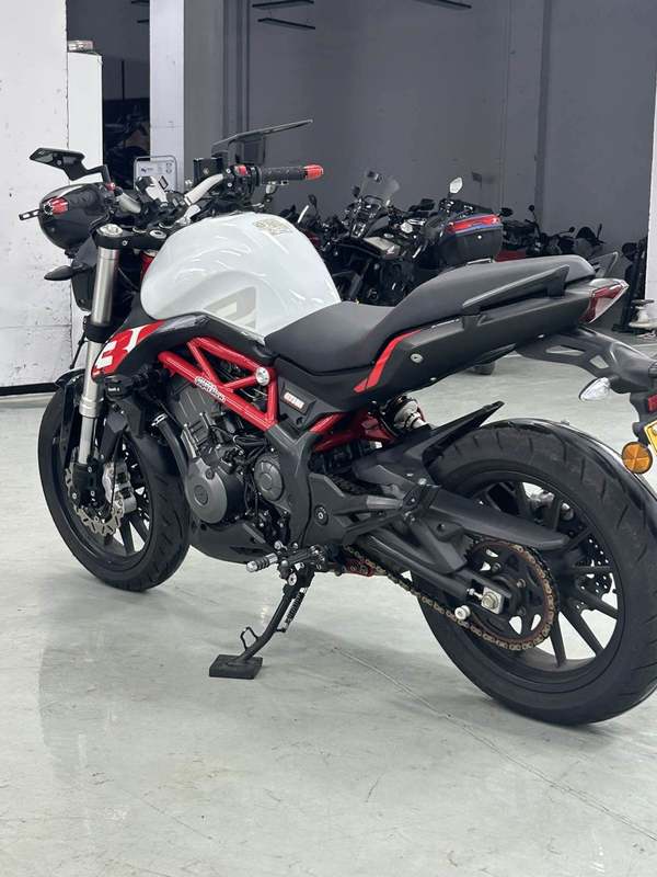 二手贝纳利蓝宝龙 BN302S