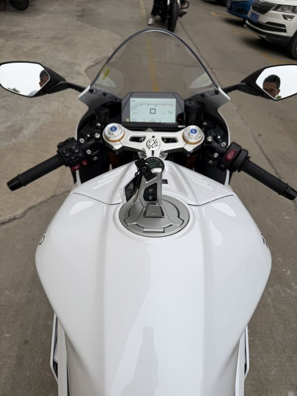 二手张雪机车820RR