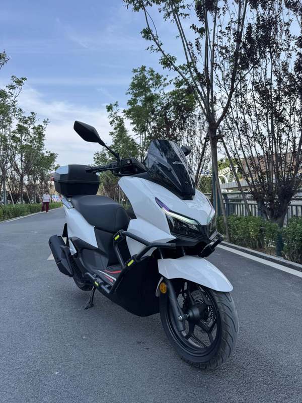 二手五羊本田NWT150