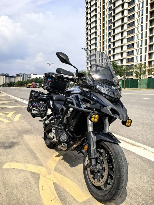 二手贝纳利金鹏 TRK502