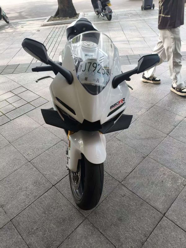 二手张雪机车820RR
