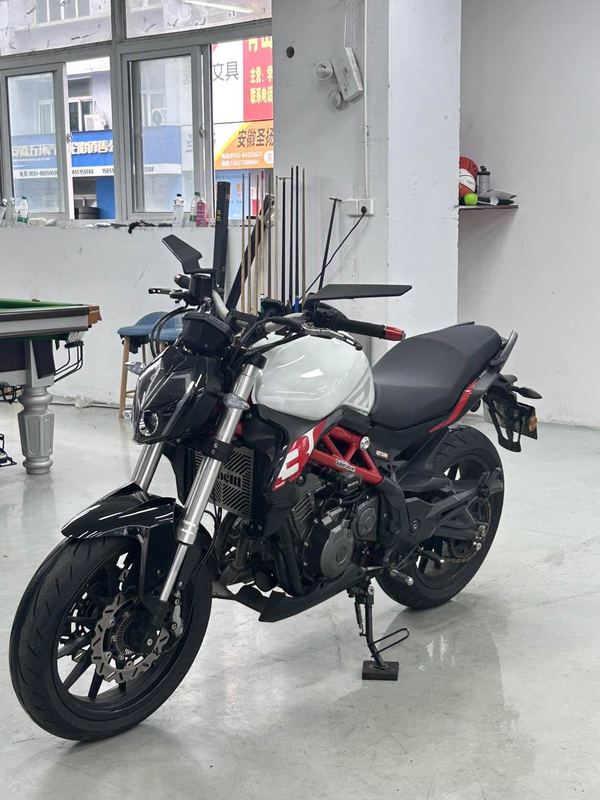 二手贝纳利蓝宝龙 BN302S