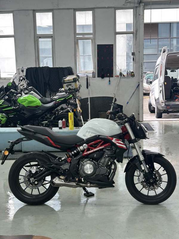 二手贝纳利蓝宝龙 BN302S