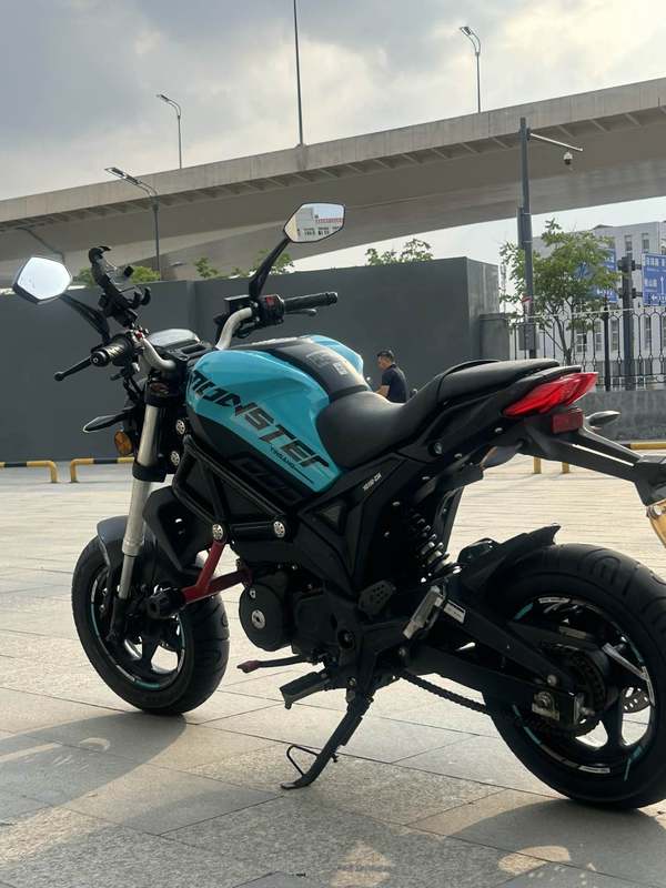 二手银钢小怪兽150